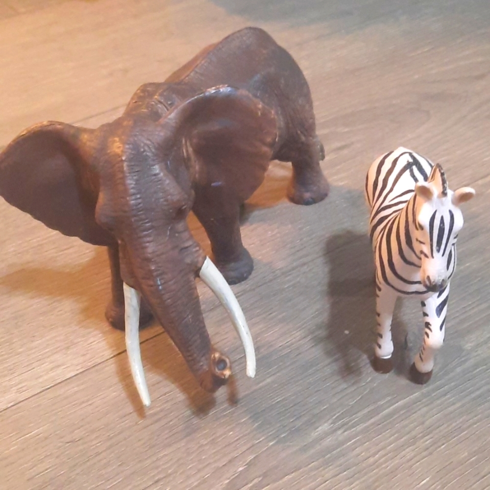 Animal figures Terra by Battat
